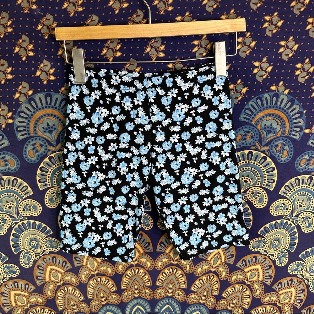 🦋5/20$🦋 floral biker shorts